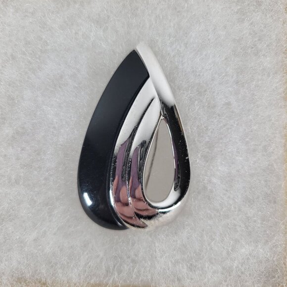 Vintage Napier Classic Modernist Abstract Elegant Black & Silver Teardrop Brooch - Picture 1 of 4